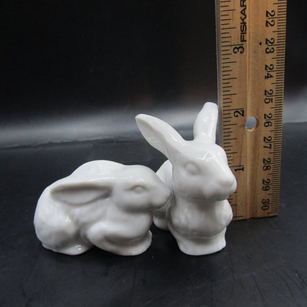 Two Otagiri Porcelain Rabbit Figurines - Picture 8 of 13